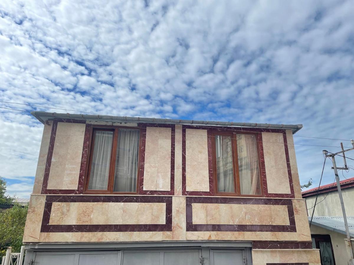 Appartamento Gardenie Kutaisi Esterno foto